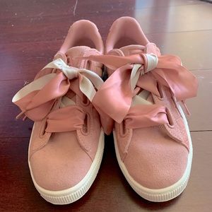 Clearance Sale!Women’s Size 8- Quilted Pink Puma Sneaker with satin shoe strings